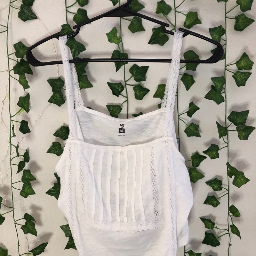 clothes - Picture 8 of 16